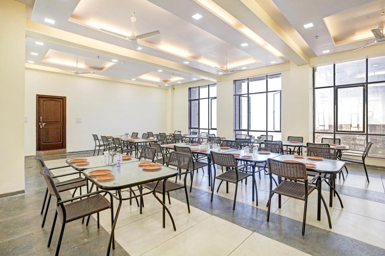 Townhouse Oak Hotel Rama 纳西克 外观 照片
