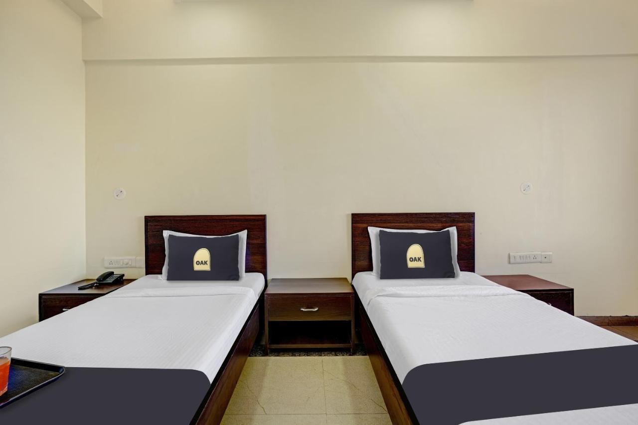 Townhouse Oak Hotel Rama 纳西克 外观 照片